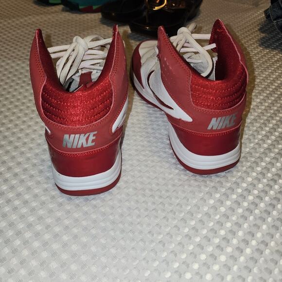 NIKE EUC YOUTH DREAM BASKETBALL SNEAKERS SHOES.  SIZE 7 Y - Picture 4 of 7